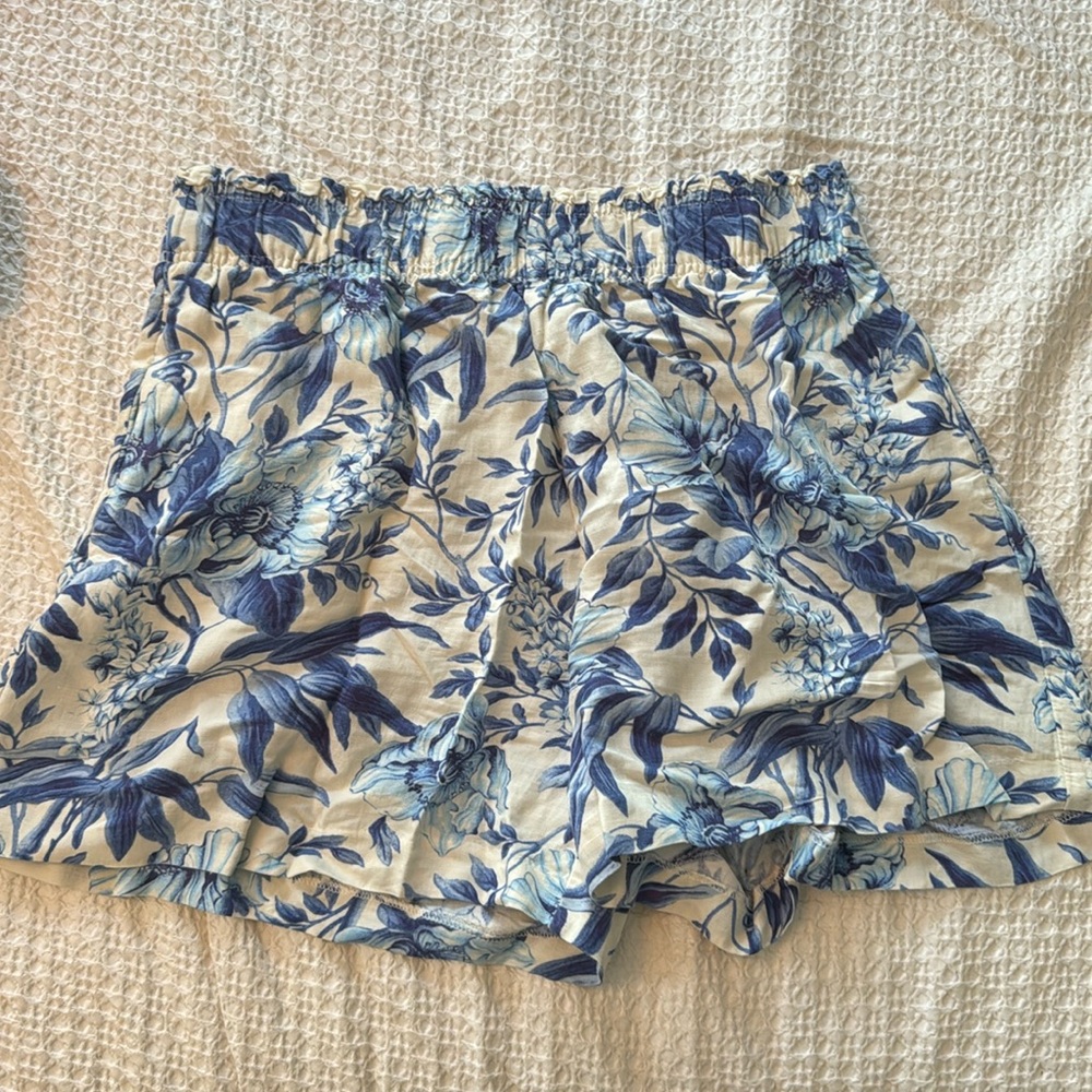 H&M Linen Blend Blue Floral Shorts